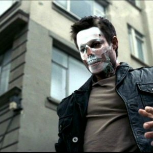 Sebastian Spence interpreta un demone nell'episodio 'La trappola del diavolo' della serie Supernatural