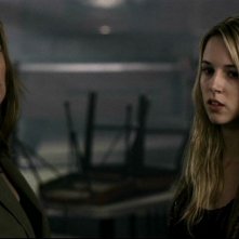 Alona Tal e Samantha Ferris nell'episodio 'No Exit' della serie tv Supernatural