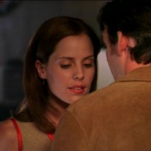 Emma Caulfield e Nicholas Brendon in una scena dell'episodio 'Il sapore del terrore' della quarta stagione di Buffy - L'ammazzavampiri