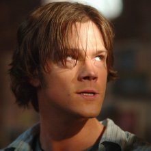 Jared Padalecki Nel Ruolo Di Sam Mentre E Posseduto Dal Demone Che Possedeva Meg Nella Prima Stagione Nell Episodio Born Under A Bad Sign Della Serie Tv Supernatural 58027