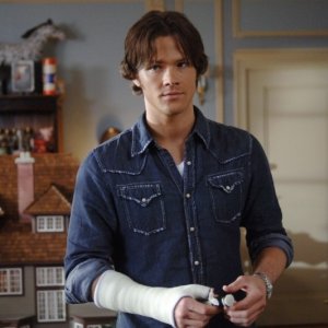 Jared Padalecki è Sam Winchester nell'episodio 'Playthings' della serie Supernatural