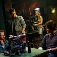 Jensen Ackles, Alona Tal, Jared Padalecki e Chad Lindberg nell'episodio 'Simon said' della serie tv Supernatural