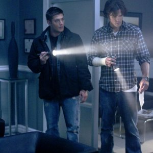Jensen Ackles e Jared Padalecki nell'episodio 'The usual suspects' della serie tv Supernatural