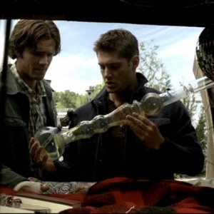 Jensen Ackles, Jared Padalecki nell'episodio 'Simon said' della serie tv Supernatural