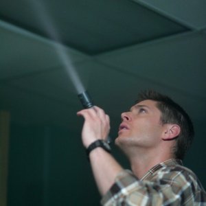 Jensen Ackles nel ruolo di Dean nell'episodio 'Nightshifter' della serie tv Supernatural