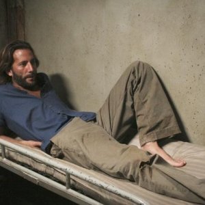 Henry Ian Cusick nell'episodio 'Meet Kevin Johnson' di Lost