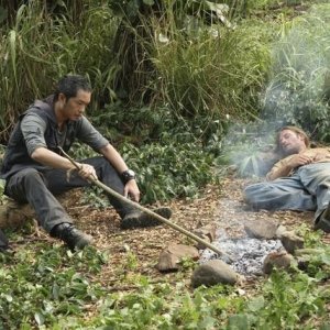Ken Leung e Josh Holloway nell'episodio 'Something Nice Back Home' della quarta stagione di Lost