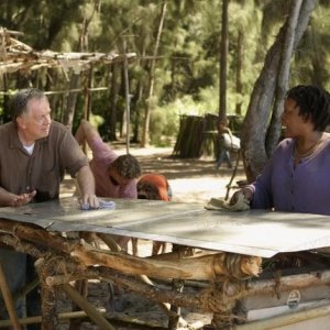 Sam Anderson e L. Scott Caldwell in una scena dell'episodio 4x10 di Lost