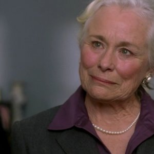 Ellen Geer nel ruolo di Ms. Case, nell'episodio 'Red sky at morning' della serie Supernatural
