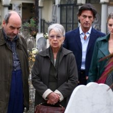 Isa Barzizza, Paolo Lombardi, Vanessa Hessler e Roberto Farnesi in una scena 'Per una notte d'amore'