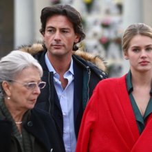 Isa Barzizza, Vanessa Hessler e Roberto Farnesi in una scena 'Per una notte d'amore'