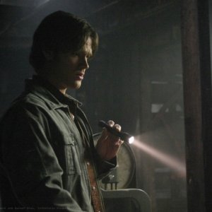 Jared Padalecki, nei panni di Sam Winchester, nell'episodio 'A very supernatural Christmas' della serie Supernatural
