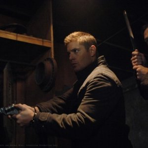 Jensen Ackles con Jared Padalecki nell'episodio 'Fresh Blood' della serie Supernatural