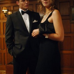 Jensen Ackles e Lauren Cohan in 'Red sky at morning' episodio della serie Supernatural