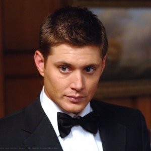 primo piano di Jensen Ackles nel ruolo di Dean Winchester nell'episodio 'Red sky at morning' della serie Supernatural