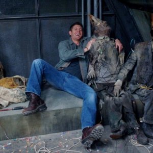 Jensen Ackles sul set dell'episodio 'Ghostfacers' della serie Supernatural