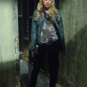 Katie Cassidy nel ruolo di Ruby, un demone che aiuta i Winchester nell'episodio 'The Magnificent Seven' della serie Supernatural