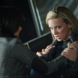 Marisa Ramirez con Katie Cassidy nell'episodio 'Malleus Maleficarum' della serie Supernatural