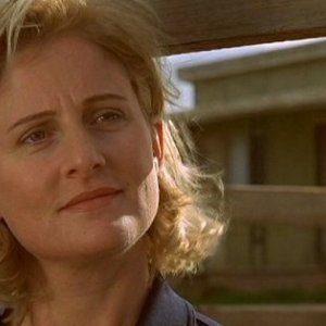 Sonia Todd nel ruolo di Meg Fountain nella serie tv 'Le sorelle McLeod'