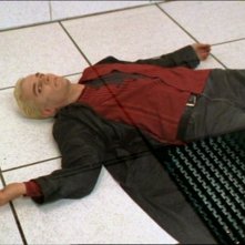 James Marsters in una scena dell'episodio 'Le pattuglie della notte' della quarta stagione di Buffy - L'ammazzavampiri