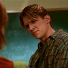Marc Blucas in una scena dell'episodio 'Le pattuglie della notte' della quarta stagione di Buffy - L'ammazzavampiri
