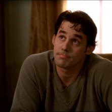 Nicholas Brendon in una scena dell'episodio 'Le pattuglie della notte' della quarta stagione di Buffy - L'ammazzavampiri