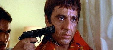 Al Pacino è Tony Montana in SCARFACE