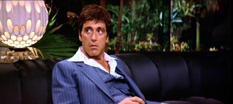 Al Pacino è un magnifico Tony Montana nel film SCARFACE