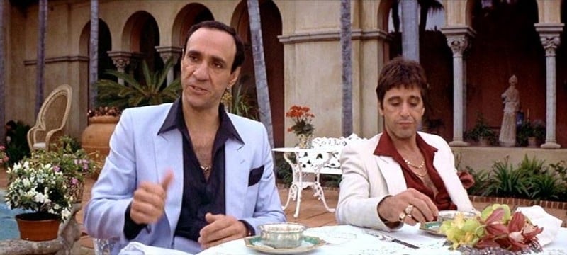 F. Murray Abraham e Al Pacino in una scena di SCARFACE