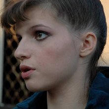 Agniya Kuznetsova in una scena del film Cargo 200