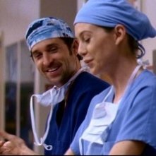 Ellen Pompeo e Patrick Dempsey, rispettivamente nei ruoli di Meredith Grey e Derek Sheperd, nell'episodio 'Salvami' della serie 'Grey's Anatomy'
