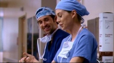 Ellen Pompeo e Patrick Dempsey, rispettivamente nei ruoli di Meredith Grey e Derek Sheperd, nell'episodio 'Salvami' della serie 'Grey's Anatomy'
