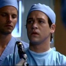George e Alex, interpretati da T.R. Knight e Justin Chambers, nell'episodio 'Segreti' della serie Grey's Anatomy