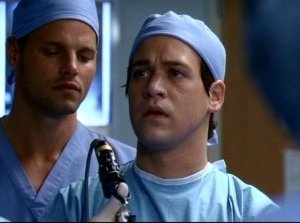 George e Alex, interpretati da T.R. Knight e Justin Chambers, nell'episodio 'Segreti' della serie Grey's Anatomy