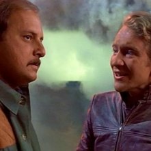 Dennis Franz e Craig Wasson in una scena di Omicidio a luci rosse