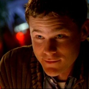 Aaron Ashmore in una scena dell'episodio 'Julia e John' della prima stagione di 'Veronica Mars'