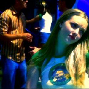 Amanda Seyfried in una scena dell'episodio pilot 'Benvenuti a Neptune ' di 'Veronica Mars'