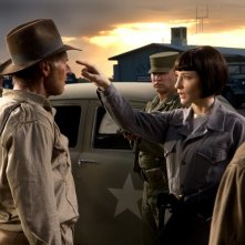Harrison Ford e Cate Blanchett in una scena del film Indiana Jones e il regno del Teschio di cristallo