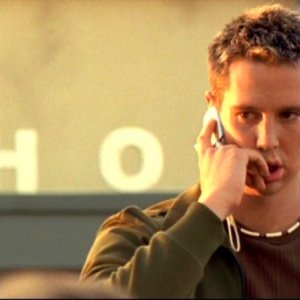 Jason Dohring in una sequanza dell'episodio 'Questione di fiducia' della prima stagione di 'Veronica Mars'
