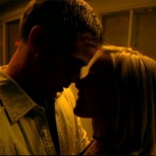 Kristen Bell e Aaron Ashmore in una scena dell'episodio 'Un nuovo ragazzo ' della prima stagione di 'Veronica Mars'