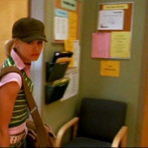 Kristen Bell in una scena dell'episodio 'Questione di fiducia' della prima stagione di 'Veronica Mars'