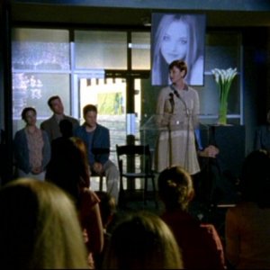 Una scena dell'episodio 'Un nuovo ragazzo' della prima stagione di 'Veronica Mars'