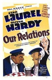 La locandina di Allegri gemelli