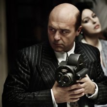 Luca Zingaretti e Monica Bellucci in una sequenza del film Sangue pazzo