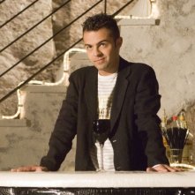 Andrea De Rosa in una scena della commedia Ultimi della classe