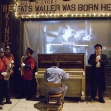 Jack Black Melonie Diaz E Mos Def Di Spalle In Una Scena Del Film Be Kind Rewind 59503