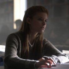 Kate Mara in una sequenza del film Full of it