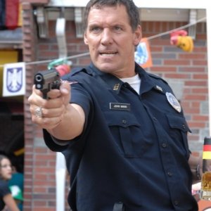 Ralf Moeller in una scena del film Postal