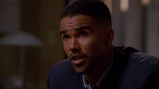 L'agente speciale Derek Morgan, interpretato da Shemar Moore, in un momento dell'episodio 'Blood Hungry', della serie Criminal Minds