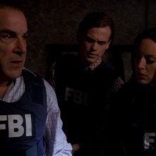 Lola Glaudini, Matthew Gray Gubler e Mandy Patinkin in una scena dell'episodio 'The Fox', della serie Criminal Minds